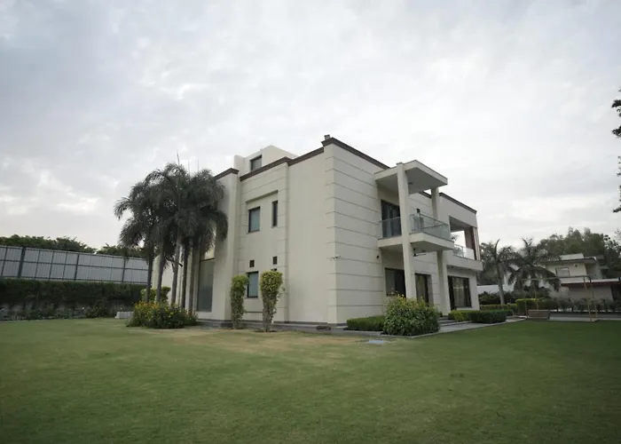 The Banyan Farm Villa New Delhi