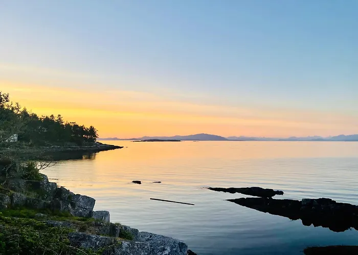 Endless Coastal Views Peaceful B&B In Nanoose Bay