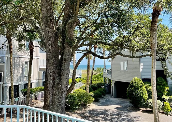 6 Wanderer - Stunning Home!! Ocean View, Heated Pool Deck, & Game Room Hilton Head Island