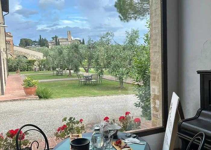 Fattoria Abbazia Monte Oliveto Villa San Gimignano