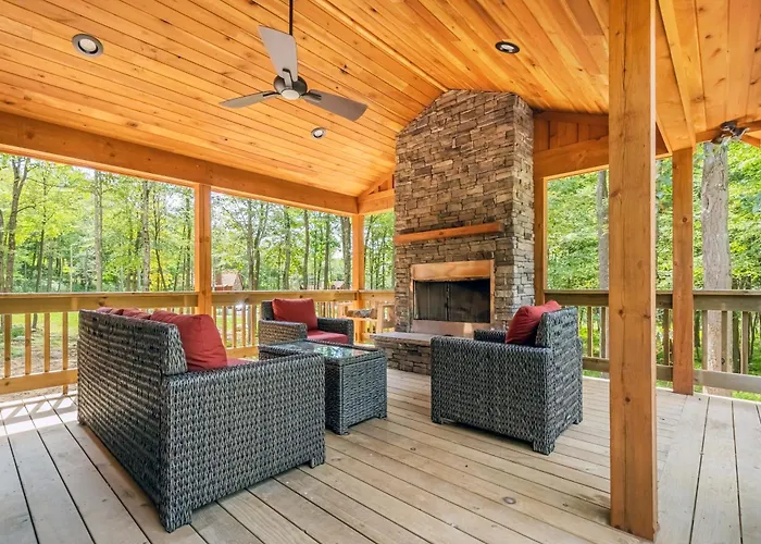Sawin Logs Villa McHenry
