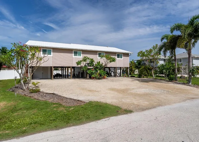 Monty'S Place Fort Myers Beach