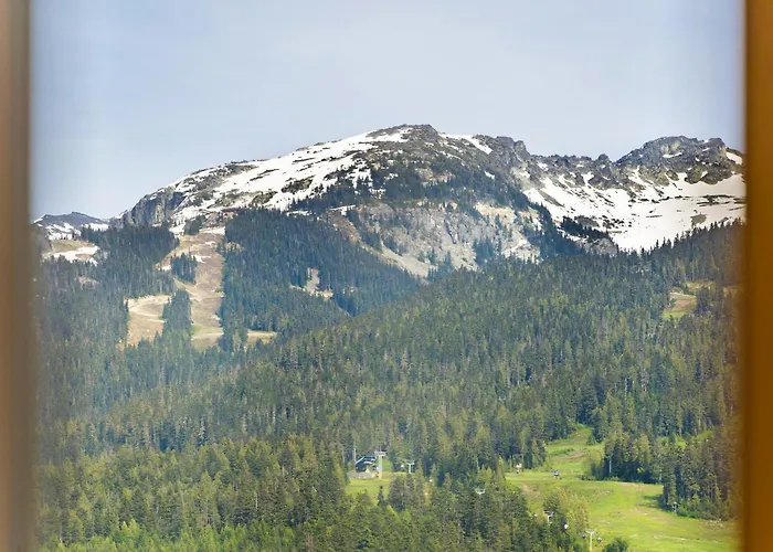 Cascade Lodge Whistler