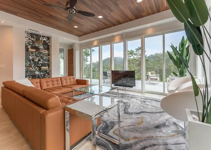 Carmel Hideaway - Modern Luxury Villa