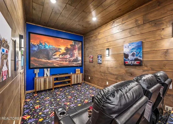 Hemlock Hideaway Villa Gatlinburg
