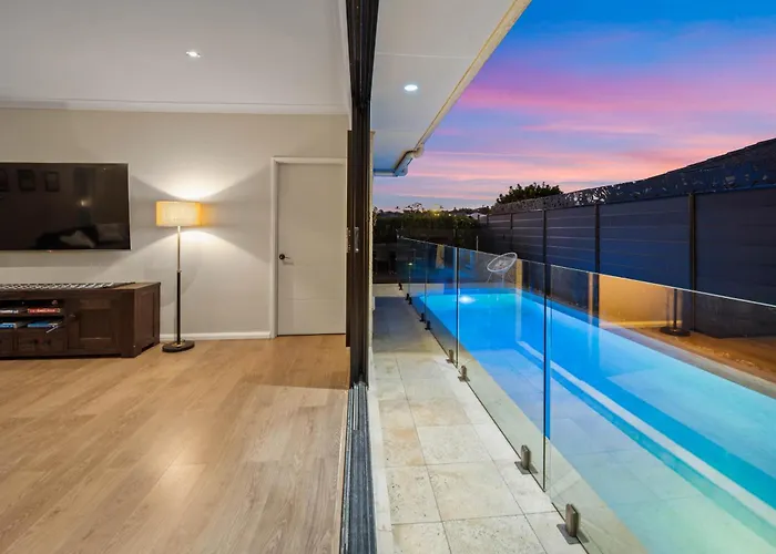Charming Group Getaway - 9 Mins To Burleigh Beach Gold Coast
