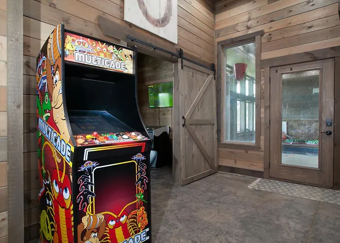 Splash Mountain Pool Hot Tub Theater Game Room Sevierville