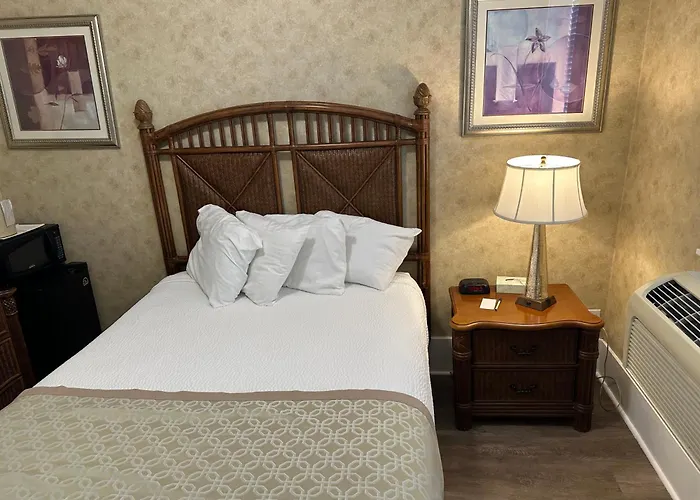 Island House Historic Vacation Rentals Port Clinton