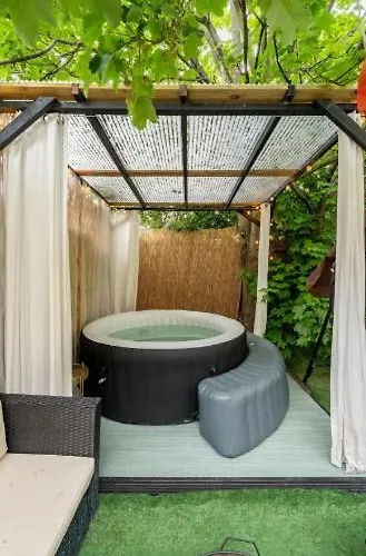 3Bed 2Bath With Garden Sauna & Hot Tub London