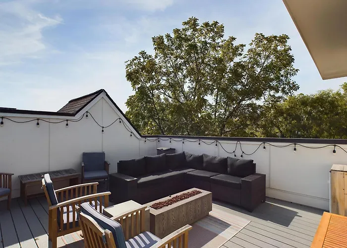 Country Lyric - Mins To Downtown - Rooftop Deck Nashville