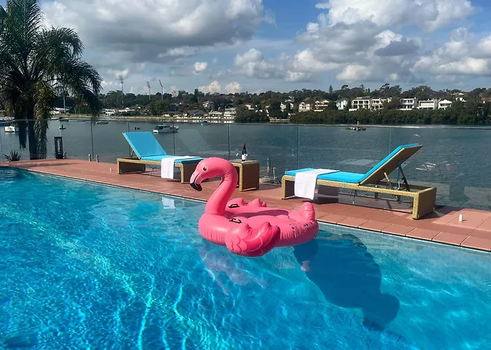 Chiswick Waterfront Retreat Villa Sydney