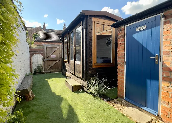 Great Town House - Central York