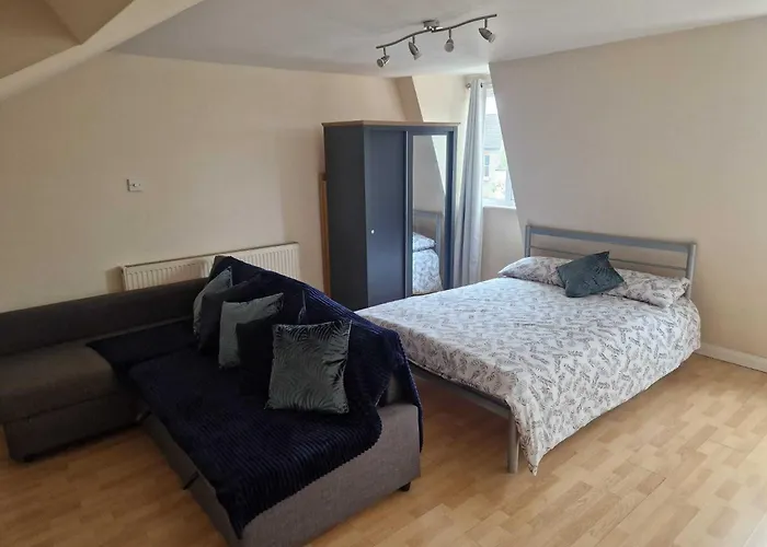 46A Broughton Road Fulham Villa London