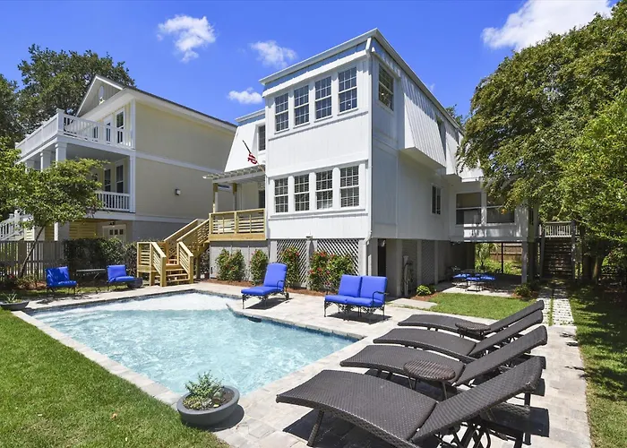 7 Periwinkle Lane- Close To Beach, Pool, Great Location, Dogs Ok, Free Activities Included Hilton Head Island