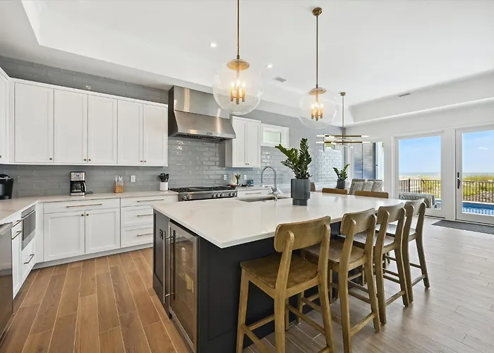 3 Singleton Beach - Oceanfront Estate, Private Pool, Elevator, Free Activities Included Hilton Head Island