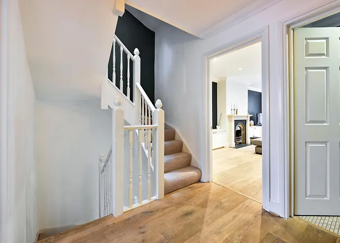 5 Bed House - Fancy - Sleep Up To 12 - Central London