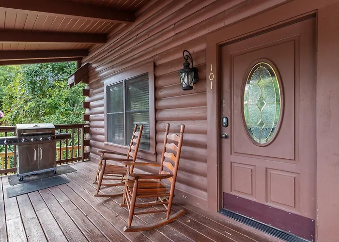 Er101 - Heavenly Hideaway Great Location - Close To Town! Cabin Pigeon Forge