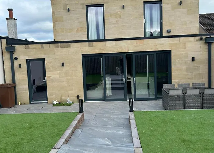 Riversdale House Next To Murrayfield Stadium Edinburgh