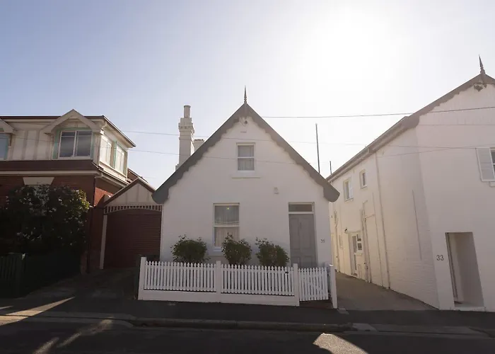 Kelly Street Cottage In Battery Point Hobart