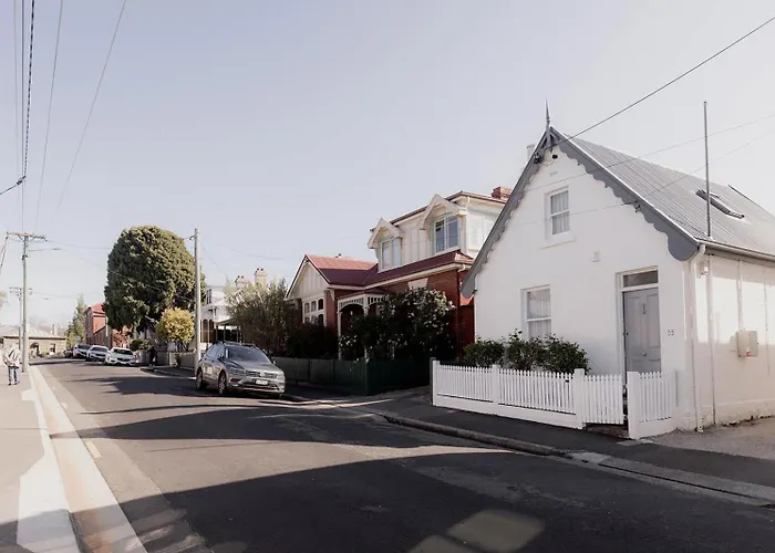 Kelly Street Cottage In Battery Point Hobart