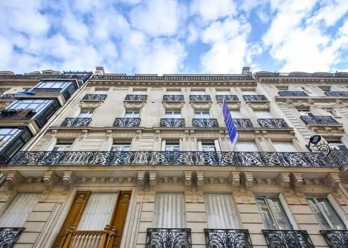 Avenue Montaigne Apartment Paris