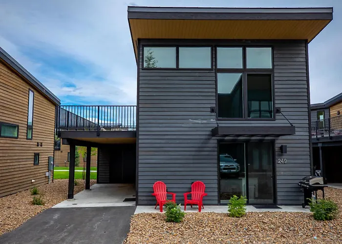 Modern Mountain Townhouse At The Quarry Villa Whitefish