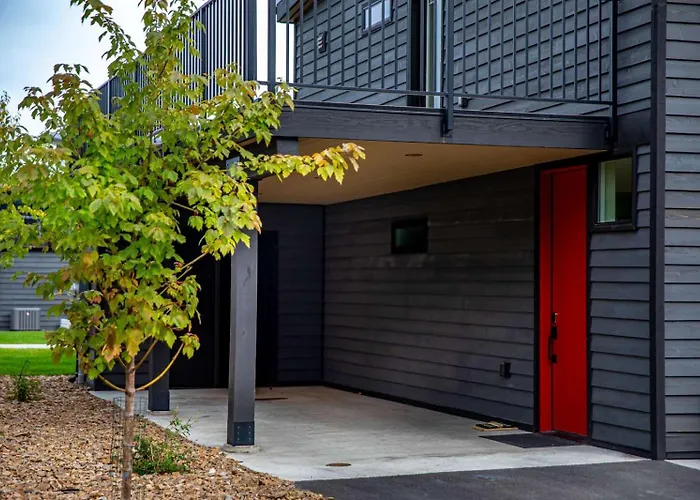 Modern Mountain Townhouse At The Quarry Villa Whitefish