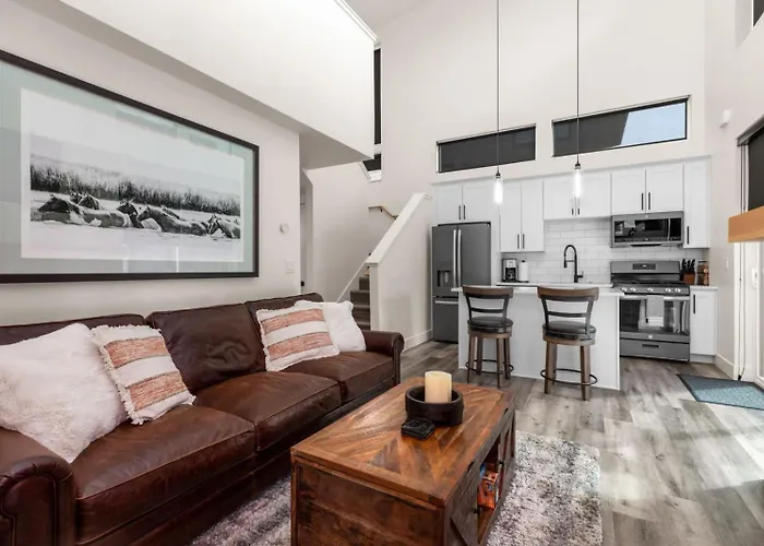 Modern Mountain Townhouse At The Quarry Villa Whitefish