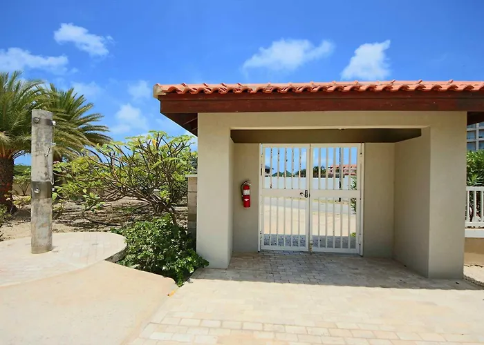 Oasis Delight Two-Bedroom Condo Palm Beach