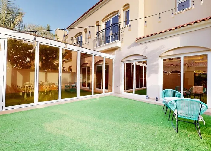 Bella Casa At Serena - Peaceful Three Bed Villa Dubai