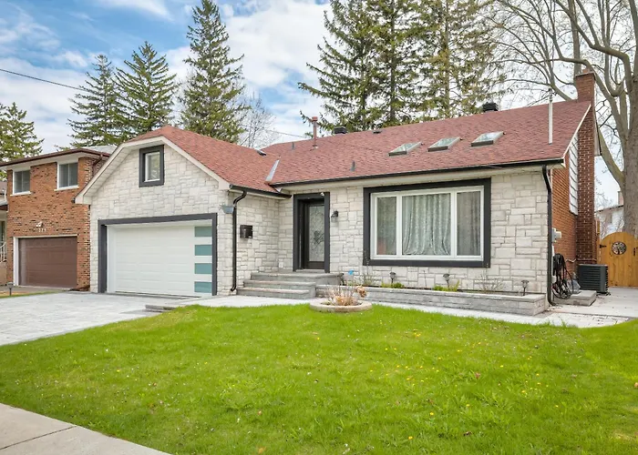 Luxury 5Br Villa In Scarborough Toronto