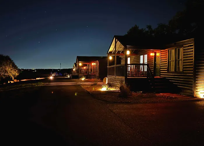 Starlight Horizon Cabin K - Pet-Friendly Texas Hill Country Cabin Near Canyon Lake - Pool, Stargazing & Group Getaways - Sleeps 8