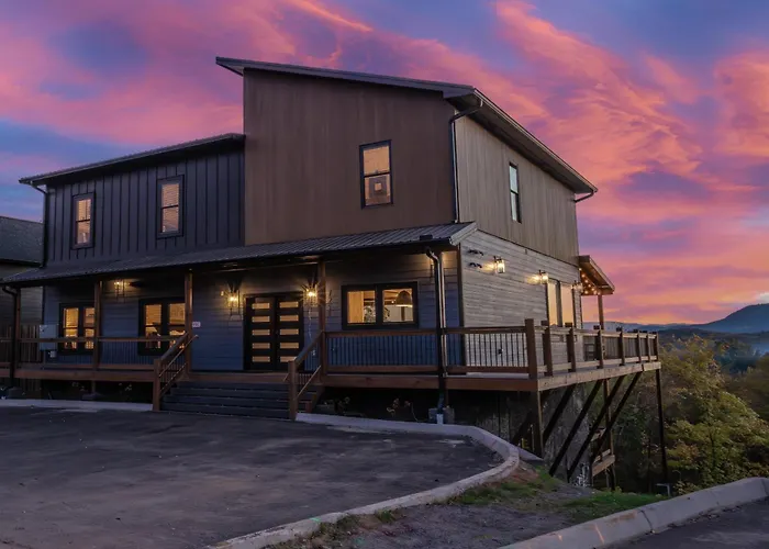 Luxury 12-Bedroom Cabin With Indoor Pool, Hot Tub & Movie Theater, Sleeps 36 Sevierville