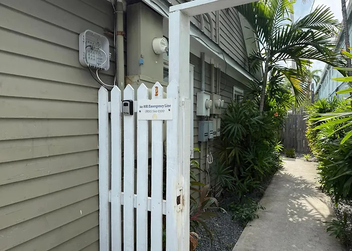 Seagull Suite - Southernmost Sanctuary Key West