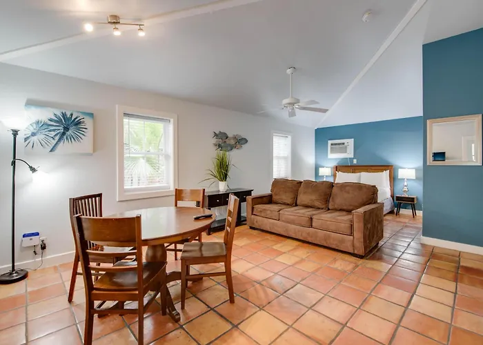 Seagull Suite - Southernmost Sanctuary Key West