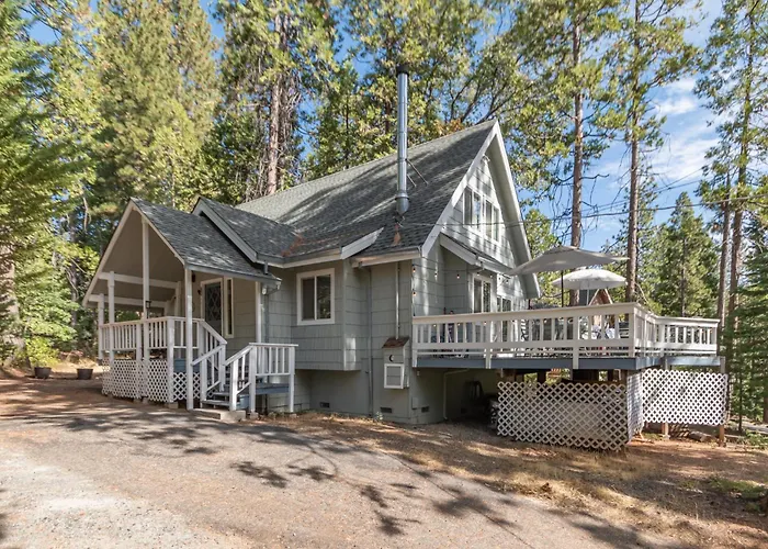 Hennessys Laughing Bear Lodge Arnold