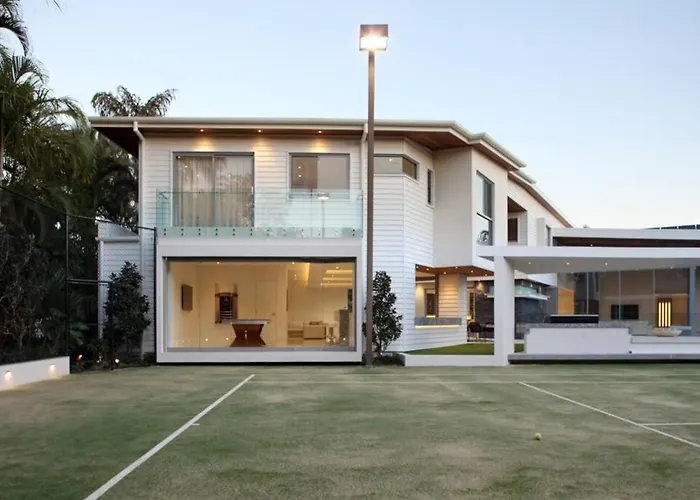 Racquet Retreat By Noosa Secret Destinations- Short Walk To Hastings Street Villa