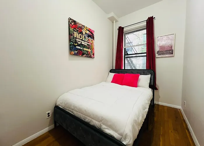Amsterdam New York Apartment