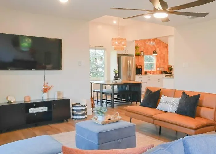 San Marcos River Retreat
