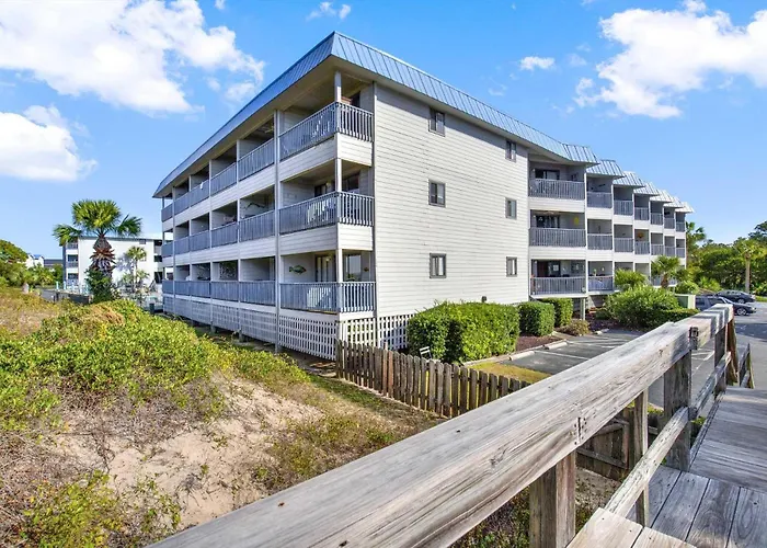 Savannah Beach & Racquet Club 303A Tybee Island