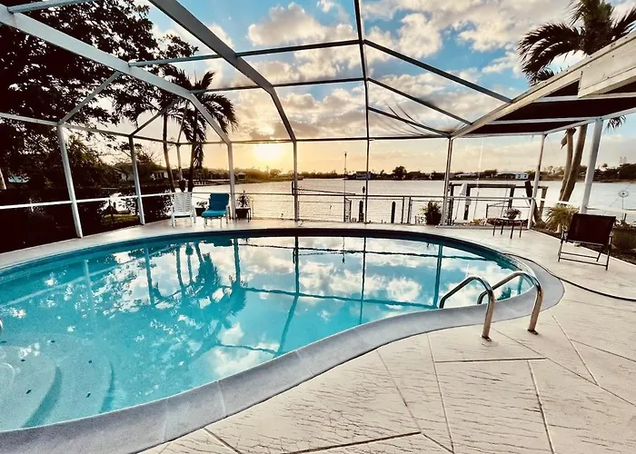 Shamrock Lakes With Heated Pool Get Away Cape Coral