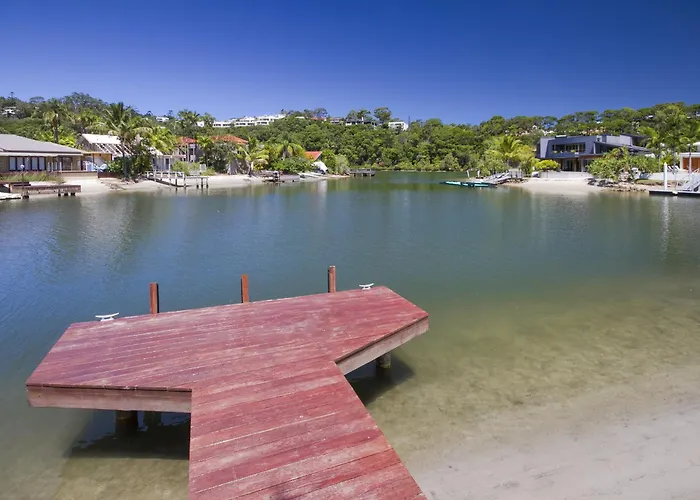 Waterfront Haven, Private Jetty, Near Hastings Villa Noosa Heads