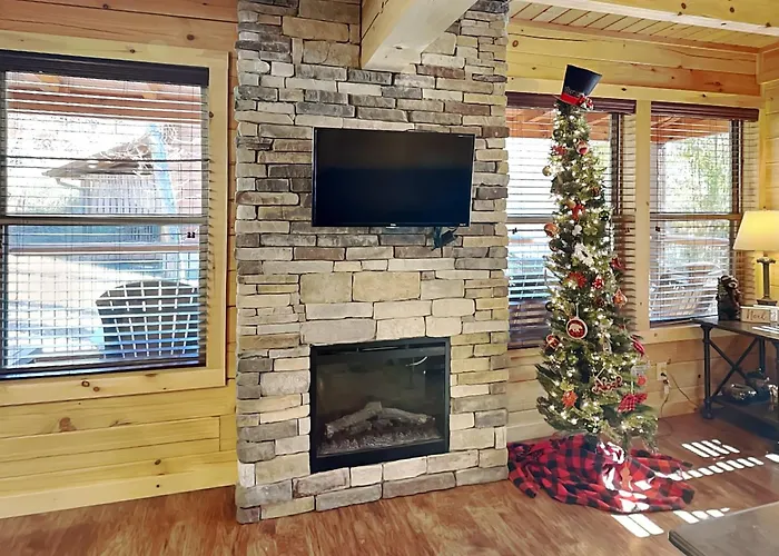 Woodland Escape Villa Pigeon Forge