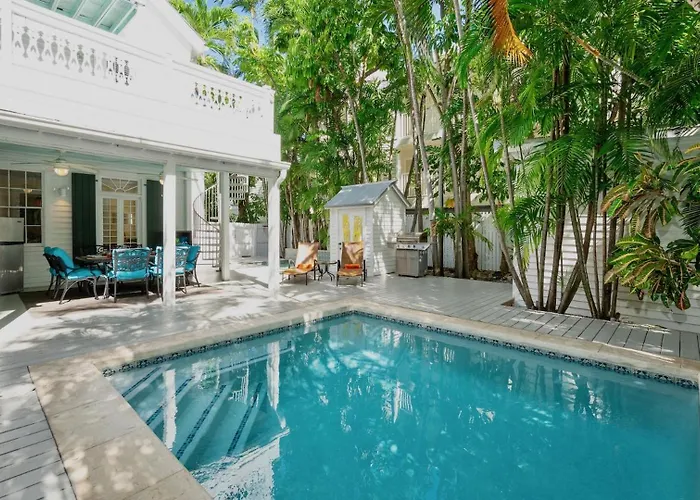 Casa Victoria By Last Key Realty Key West