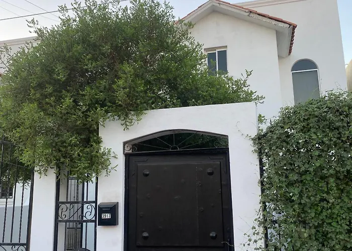 Casa Pirul Villa La Paz