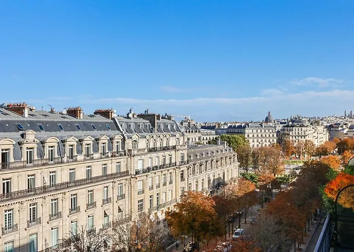 Avenue Montaigne Paris Apartment