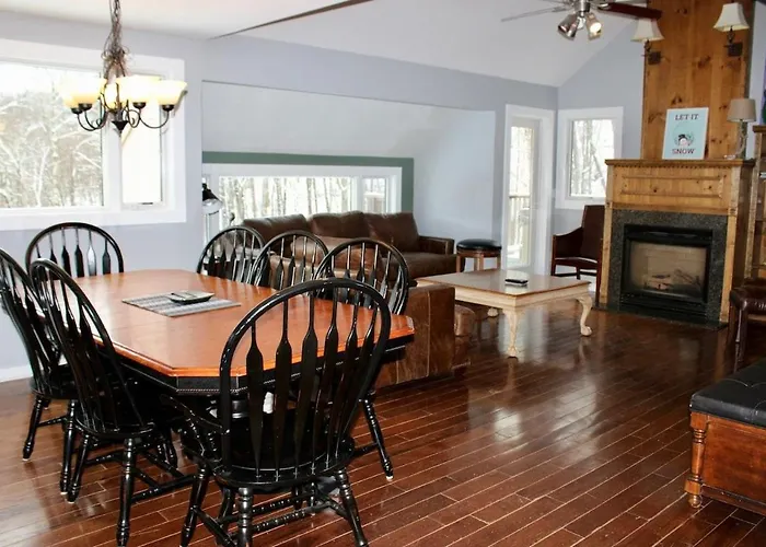 Trailside Village #4 - Slopeside 3Br With Hot Tub And Sauna, Ski In Ski Out On Great Eastern Trail Killington