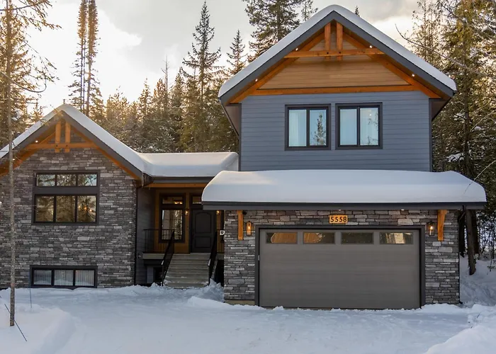 Kodiak Chalet - By Fernie Central Reservations