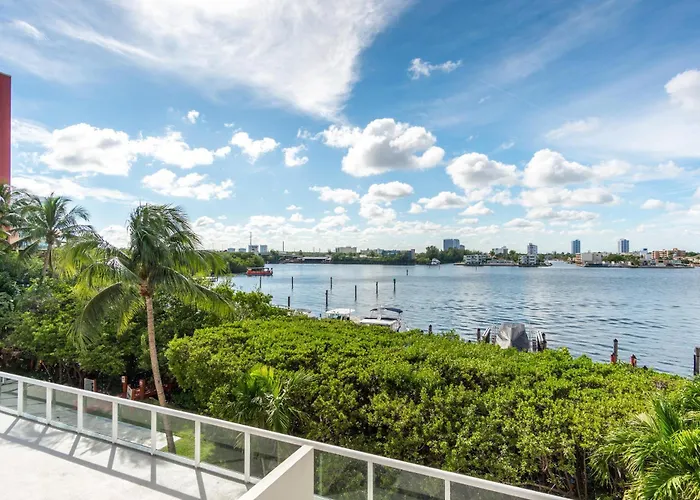 Golden Bay 402 Villa Miami Beach