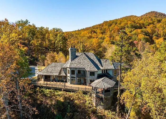 Mountain Bliss- Estate With Views - Firepit - Hot Tub - Gburg 5Min Gatlinburg